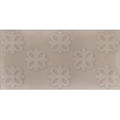 taupe mintas csempe fenyes hullamos barna falburkolat metro csempe modern elegans furdoszoba konyha kavezo etterem burkolat formavivendi lakberendezes.jpg